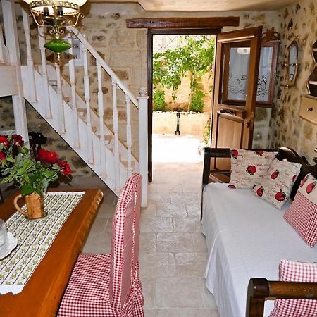 Villa Athina - Irene Country House Ierápetra Exteriör bild