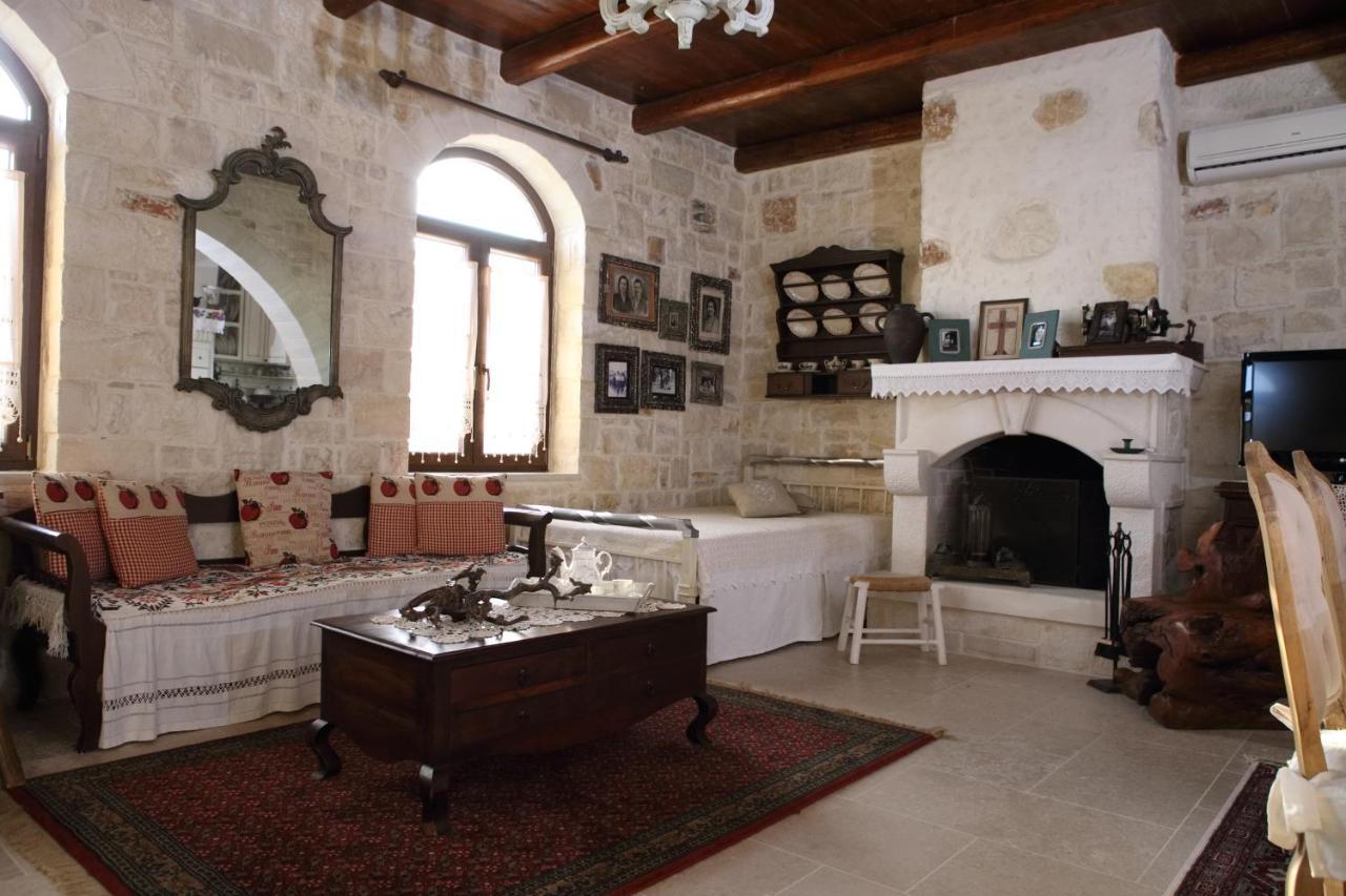 Villa Athina - Irene Country House Ierápetra Exteriör bild