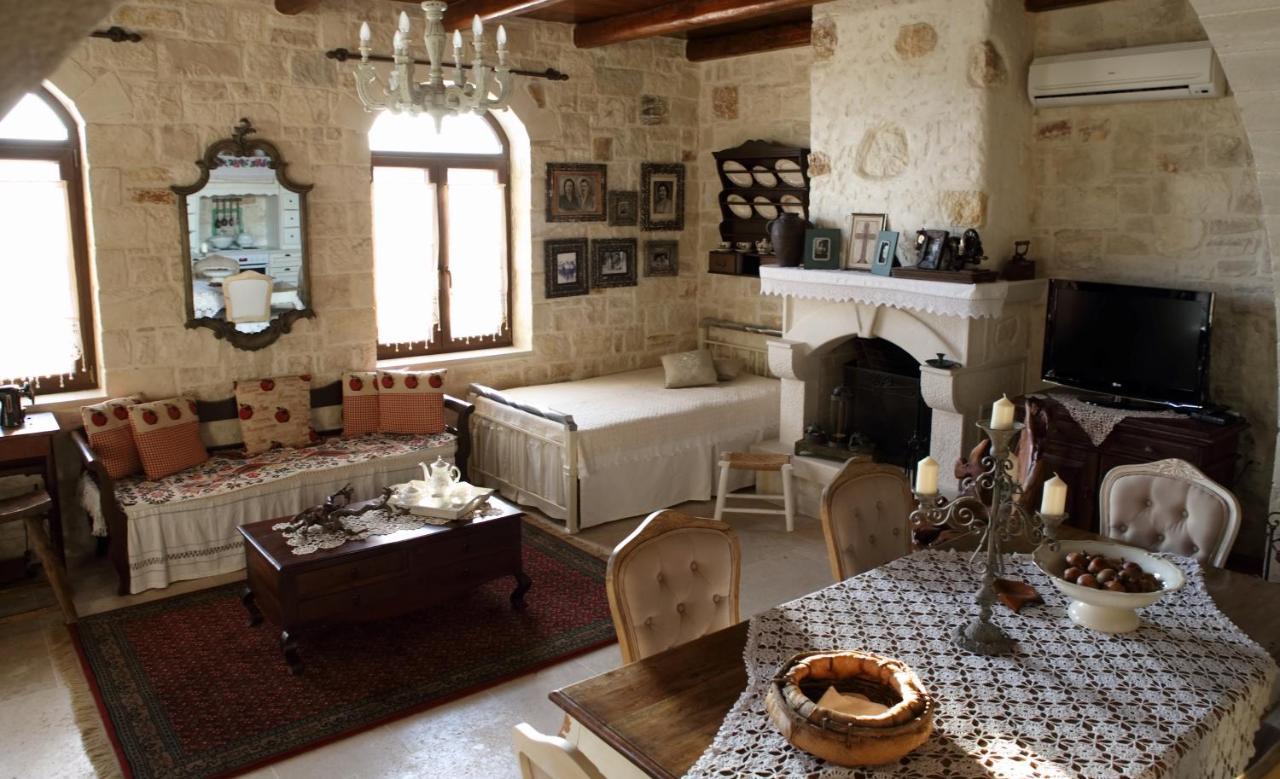 Villa Athina - Irene Country House Ierápetra Exteriör bild
