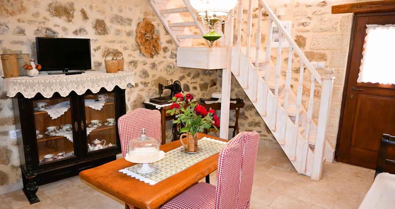 Villa Athina - Irene Country House Ierápetra Exteriör bild