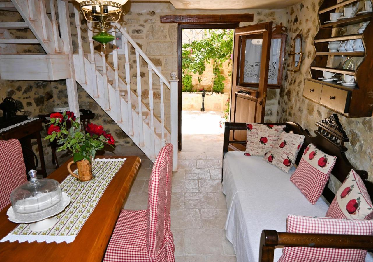 Villa Athina - Irene Country House Ierápetra Exteriör bild