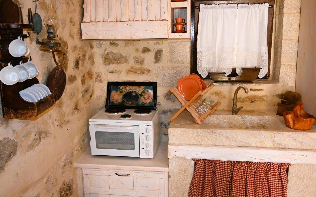 Villa Athina - Irene Country House Ierápetra Exteriör bild